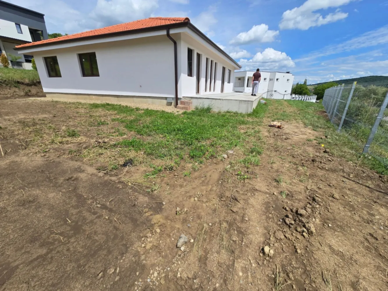 Casa 4 camere,2 băi,127 mp, 618mp teren, 0% comision