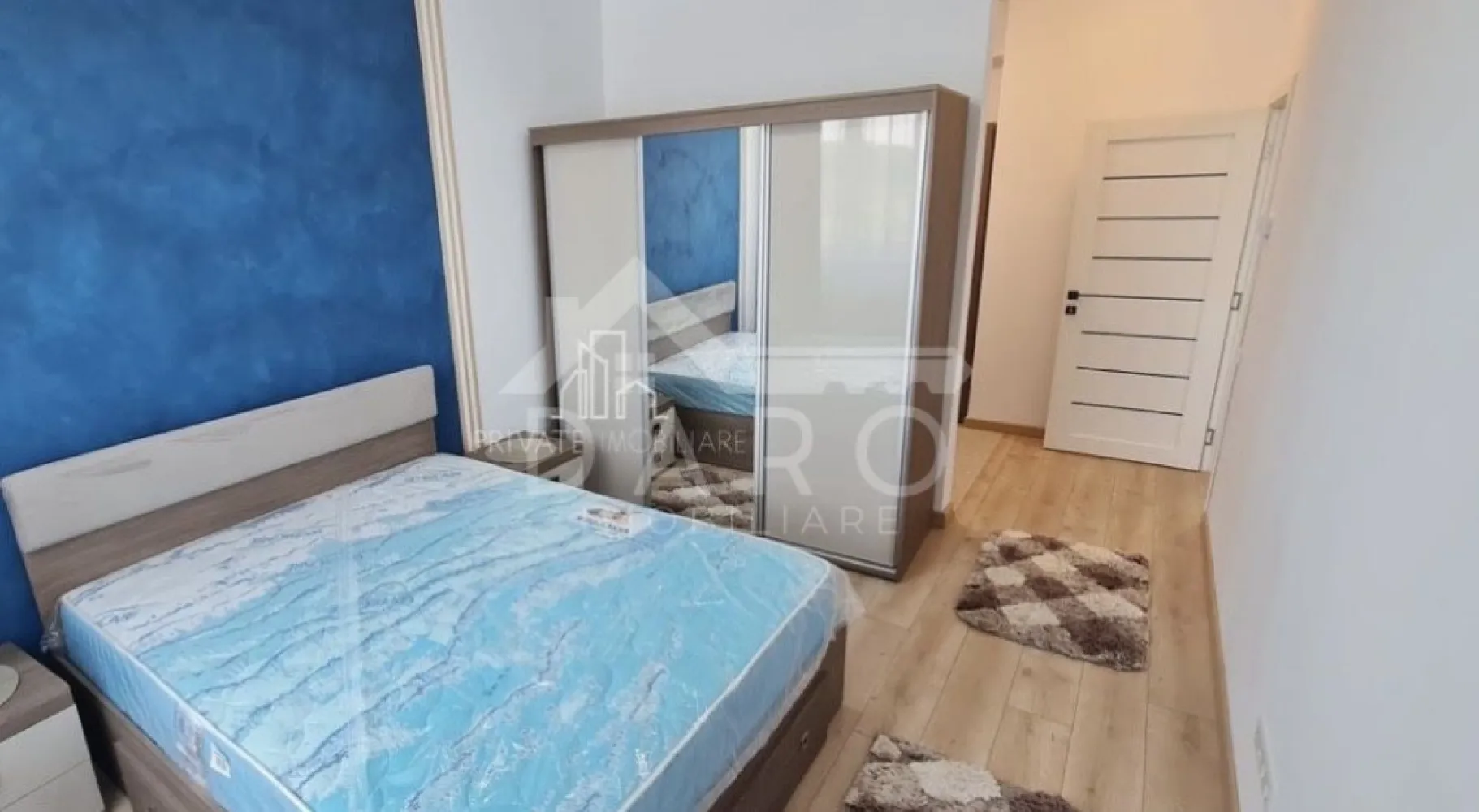 Apartament 2 camere/bloc nou/parcare/Concept9 - 🔥 Apartament PREMIUM | Concept 9 | Vedere Shopping City | Parcare inclusă
Dacă îți dorești un apartament modern, spațios și poziționat TOP, în una dintre cele mai căutate zone din Târgu Mureș — asta e oferta care se închiriază rapid!
📍 Concept 9 – zona Shopping City
💰 500 €/lună (cu loc de parcare inclus)
🏡 Apartament nou, cu o suprafață de 65 mp, situat la etajul 6, într-un bloc modern cu lift, oferind vedere directă spre Shopping City.
✨ Compartimentare ideală:
✔ living open space cu bucătărie
✔ dormitor matrimonial elegant
✔ birou separat – perfect pentru work from home
✔ baie modernă
✔ balcon deschis
💎 Ce îl face special:
✔ mobilat modern, de calitate
✔ bucătărie complet utilată (plită, cuptor, frigider, mașină de spălat vase)
✔ mașină de spălat haine
✔ TV
✔ aer condiționat
✔ spații bine optimizate și luminoase
✔ apartament nou – totul impecabil
🚗 Loc de parcare exterior privat inclus
📍 Locație excelentă:
✔ lângă Shopping City
✔ acces rapid la magazine, restaurante, transport
✔ zonă modernă, în dezvoltare
💡 Ideal pentru:
👫 cuplu
💼 persoane active / work from home
👨‍⚕️ profesioniști
📅 Disponibil imediat
⚠️ Apartamentele din Concept 9, mobilate ca acesta, se închiriază foarte repede!
🤝 Proprietate promovată prin DARO Imobiliare
📞 Sună acum pentru vizionare:
Coman Maria – DARO Imobiliare
📱 0749 535 729