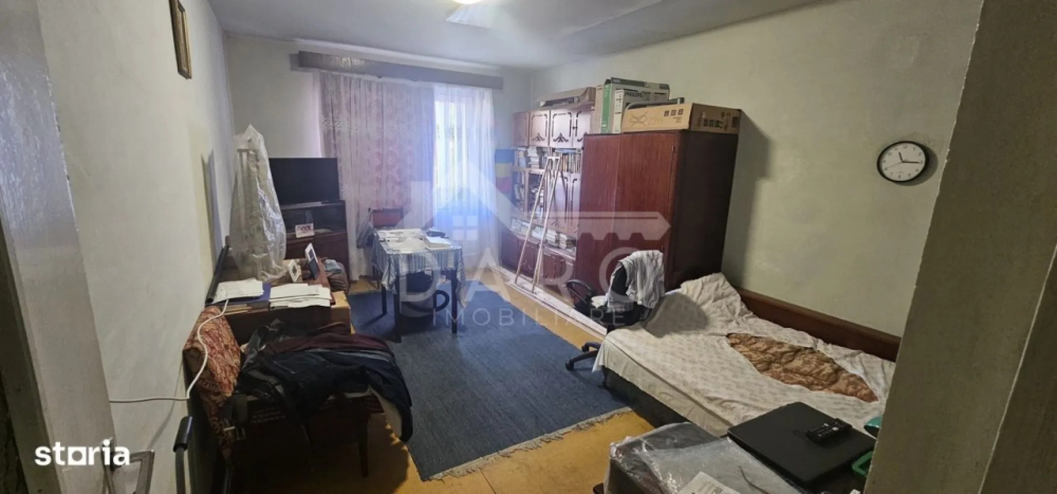 🔥 Apartament 2 camere decomandat | Tudor | 52 mp | Preț NEGOCIABIL - 🔥 Apartament 2 camere decomandat | Tudor | 52 mp | Preț NEGOCIABIL
Dacă îți dorești un apartament bine poziționat, spațios și cu potențial, în unul dintre cele mai căutate cartiere din Târgu Mureș – asta este o alegere foarte bună 👇
📍 Str. Muncii – cartier Tudor Vladimirescu
💰 76.500 € (negociabil)
🏡 Apartament 2 camere, decomandat, cu suprafață de 52 mp, situat la etajul 4 într-un bloc solid din beton.
✨ Compartimentare:
✔ living
✔ dormitor
✔ bucătărie
✔ baie
✔ hol
✔ balcon închis
💎 Avantaje:
✔ compartimentare decomandată (foarte căutată)
✔ acoperiș refăcut recent – fără probleme
✔ geamuri termopan
✔ ușă metalică
✔ izolație interioară spre balcon
✔ mobilat complet
🔥 Potențial mare (foarte important):
✔ proiect de gaz existent pentru centrală termică
✔ ideal pentru personalizare sau investiție
📍 Locație excelentă:
✔ la câteva minute de Lidl, Kaufland, Penny
✔ aproape de școli, farmacii, transport
✔ City Mall la ~10 minute de mers pe jos
✔ cartier foarte căutat pentru locuit și închiriere
🧠 Ideal pentru:
✔ locuință personală
✔ investiție (închiriere rapidă)
⚠️ Apartamentele decomandate în Tudor, la acest preț, se vând rapid!
📞 Detalii și vizionări:
Coman Maria – DARO Imobiliare
📱 0749 535 729