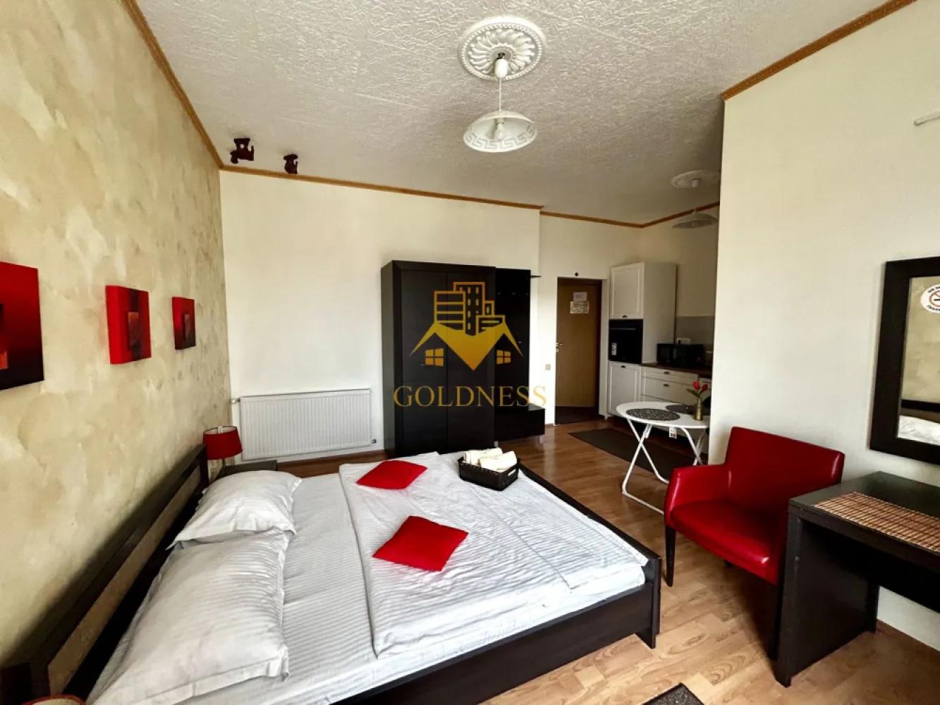 1 camera, Modern, Pet Friendly, Parcare, Profi, Borhanci - GOLDNESS Imobiliare vă propune spre închiriere un apartament cu o camera, complet mobilat și utilat, situat la etajul 1intr o casa cu 2 etaje, în Cartierul Borhanci.
Se accepta pisici si caini de talie mica!
Posibilitate de parcare in fata blocului
Se află în apropierea stațiilor de transport în comun, magazine, restaurante, spații verzi, farmacii, etc. 

Apartamentul este compartimentat astfel:
 - dormitor cu pat matrimonial, dulap, noptiere, birou
 - bucatarie complet utilată și mobilată, loc de servit masa, masina de spalat haine 
 - baie cu dus, calorifer port prosop și dulap pentru depozitare.

Imobilul este dotat cu toate cele necesare- centrală proprie, frigider, plita, hotă, mașină de spălat haine, televizor, etc. 

Dacă sunteți interesați de acest apartament și doriți să îl vizionați, dar și pentru alte oferte nu ezitați să ne contactați telefonic sau prin e-mail. Vă stăm la dispoziție!
Pentru intermediere se percepe un comision de 50% din prețul chiriei!