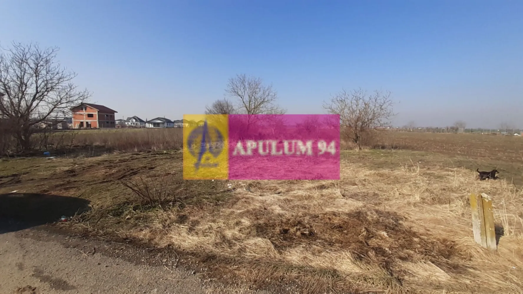 Teren investitie Ilfov - Va propun spre cumparare un teren situat in intravilanul localitatii 1 Decembrie, in apropiere de Bucuresti, la mica distanta de intersectia dintre A0 si DN5, in apropiere de padure. Terenul este pretabil pentru constructie casa, vav de teren fiind deja construita o casa. Utilitati in zona in acest moment avem doar curent electric dar bransamentul se face functie de posibilitatea furnizorului. Fata de DN5 terenul este situat la aproximativ 800ml iar padure este la aproximativ 500ml. Terenul este intabulat, exista documentatie cadastrala si se poate vinde imediat. Pentru mai multe detalii și programarea de vizionări nu ezitați să mă contactați, Daniel, Apulum94. Facilităm și achiziționarea prin credit ipotecar prin intermediul partenerilor, agenția imobiliară percepe un comision de 3% din prețul de tranzacționare și la vizionare se semnează contract de prestări servicii.