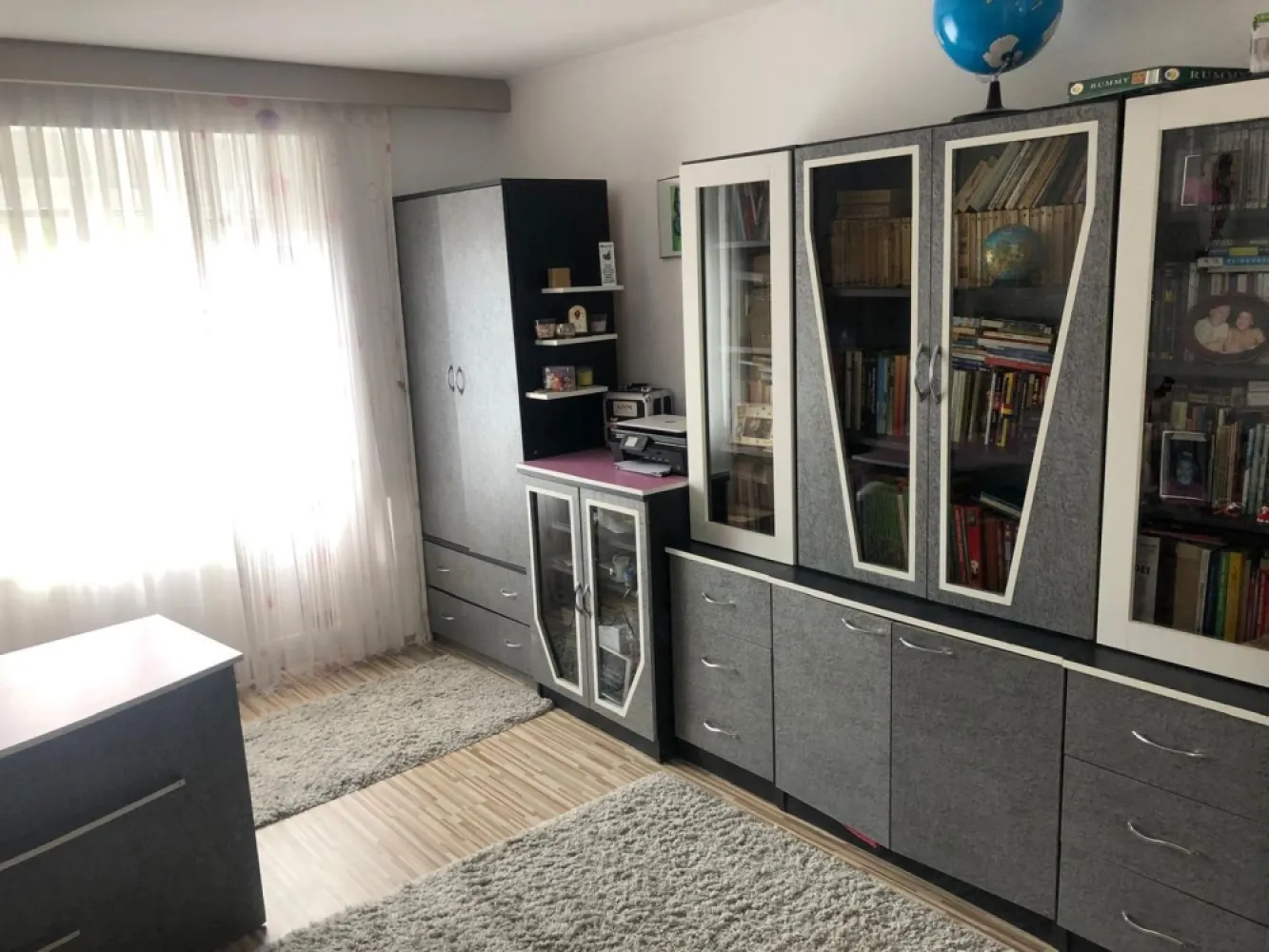 BRASADAS vinde casa cu 7 camere si teren 1100mp in zona Burdea. - Agentia Imobiliara BRASADAS vinde casa individuala cu 7 camere in zona Burdea construita in anul 1998 cu teren aferent de 1100 mp.
Www.brasadas.com.