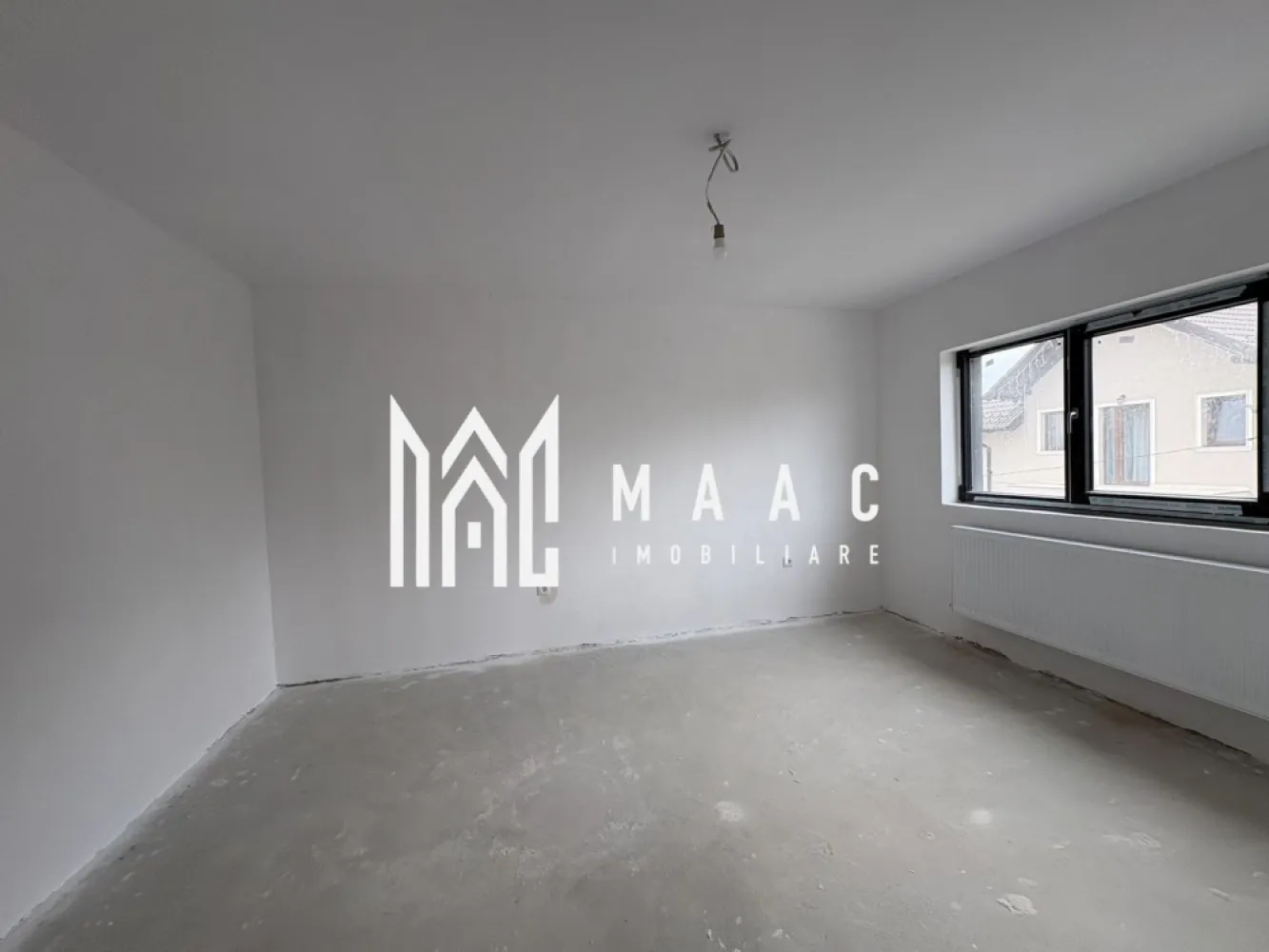 Apartament 3 camere I Etajul 1 I Decomandat I Selimbar I - MAAC Imobiliare vă propune spre vânzare un apartament situat la etajul 1 al unui bloc nou din Șelimbăr,orientare spre Sud, o proprietate potrivită atât pentru locuire, cât și pentru investiție, amplasată într-o zonă aflată în plină dezvoltare, cu acces facil către Sibiu.

Apartamentul este amplasat într-un imobil nou și beneficiază de o compartimentare practică, gândită pentru confort și funcționalitate.

Locuința este compusă din:
-2 dormitoare cu acces direct în balcon
-living cu bucătărie open space cu acces in balcon
-baie
- hol

Imobilul se predă la stadiul de alb, oferind posibilitatea personalizării finisajelor, sau, opțional, contra cost, se poate preda complet finisat, la cheie.
2982023
Pentru informații suplimentare și stabilirea unei vizionări, menționați că ați văzut anunțul cu ID CP2982023