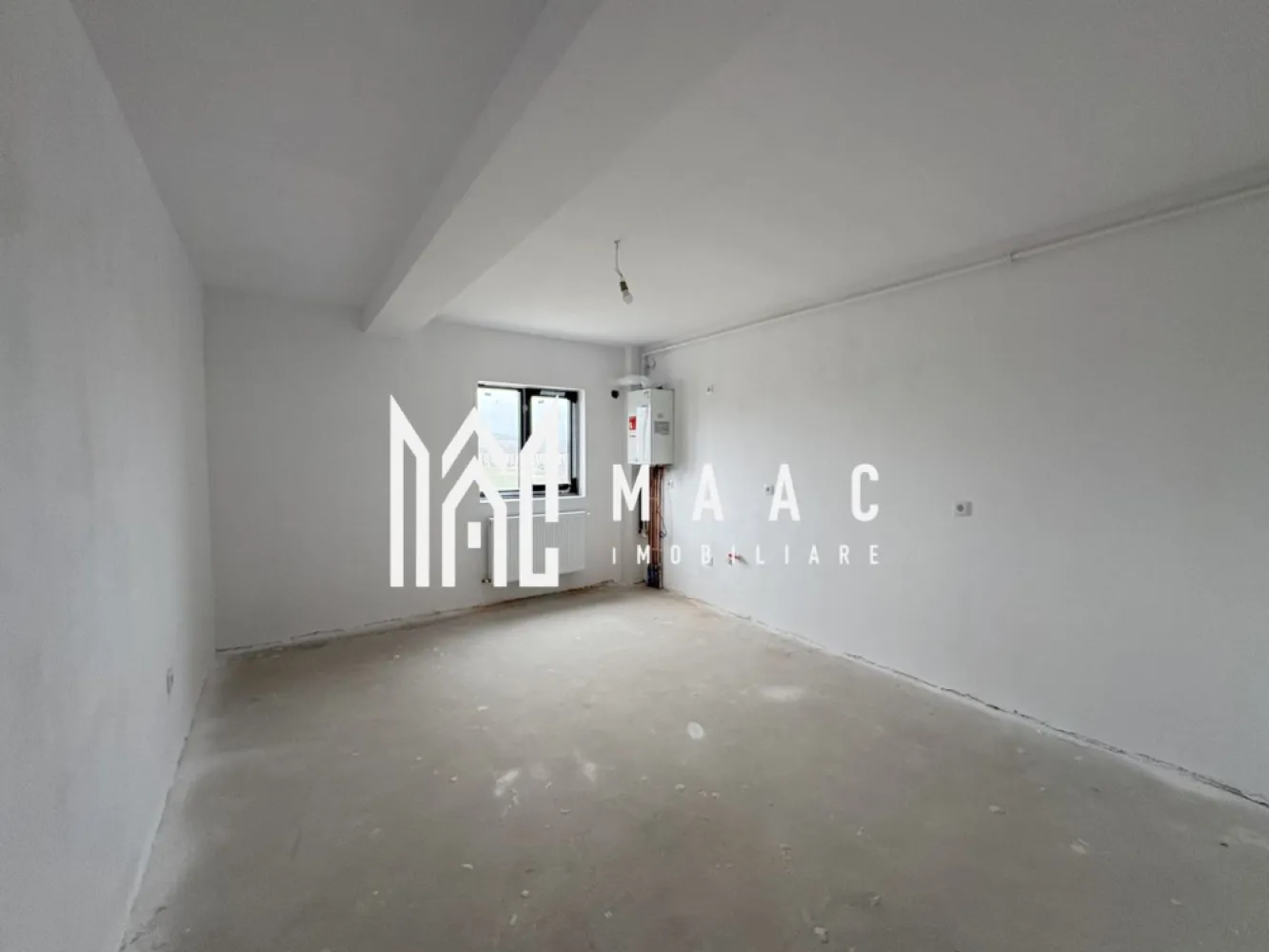 Apartament 3 camere I Etajul 1 I Decomandat I Selimbar I - MAAC Imobiliare vă propune spre vânzare un apartament situat la etajul 1 al unui bloc nou din Șelimbăr,orientare spre Sud, o proprietate potrivită atât pentru locuire, cât și pentru investiție, amplasată într-o zonă aflată în plină dezvoltare, cu acces facil către Sibiu.

Apartamentul este amplasat într-un imobil nou și beneficiază de o compartimentare practică, gândită pentru confort și funcționalitate.

Locuința este compusă din:
-2 dormitoare cu acces direct în balcon
-living cu bucătărie open space cu acces in balcon
-baie
- hol

Imobilul se predă la stadiul de alb, oferind posibilitatea personalizării finisajelor, sau, opțional, contra cost, se poate preda complet finisat, la cheie.
2982023
Pentru informații suplimentare și stabilirea unei vizionări, menționați că ați văzut anunțul cu ID CP2982023