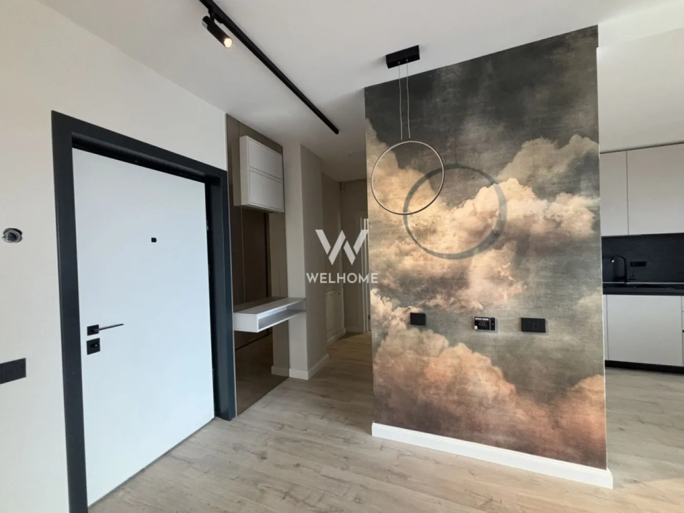 Apartament PREMIUM 3 camere cu parcare subterana - zona Centrala - Apartament NOU 3 camere cu VIEW deosebit - ansamblul Urban 42, Str. Lânii

- Suprafața utilă: 80 mp + balcon generos, ideale pentru relaxare.
 Imobil generos, luminos, situat într-o clădire deosebită, cu finisaje de calitate superioară. 
 Apartamentul se află la etajul 3 din 4 al unei clădiri cu lift de ultimă generație.
 Compartimentat astfel: living generos cu bucătărie open space - complet mobilată și echipată cu electrocasnice noi, două dormitoare, spații de depozitare, două băi, boxă la subsol, balcon.
 Apartamentul este dotat cu încălzire în pardoseală, aer condiționat, TV, mașină de spălat rufe, uscător.
 Situat intr-o zonă liniștită, stradă privată, aproape de centrul orasului cu acces facil la supermarket: Kaufland, Penny, Lidl, complexul comercial Cibinium (ING, Mândra, Bătrânul Sas etc.). 
 Priveliște spectaculoasă spre centrul istoric al oraşului Sibiu.
 Dotat cu aer condiționat și încălzire în pardoseală.
 Apartamentul va fi mobilat complet în cel mai scurt timp, urmând montarea canapelei, draperiilor, TV-ului și a ultimelor decorațiuni (exact ca în cele 2 randări prezentate). 
 Loc de parcare subteran + locuri pentru vizitatori.
 Nu se acceptă animale de companie. 
 Perioadă minimă închiriere 12 luni. 

Chirie lunara: 1000 Euro + garanție 
Comision client: 50% din prima chirie
Telefon: 0747639802