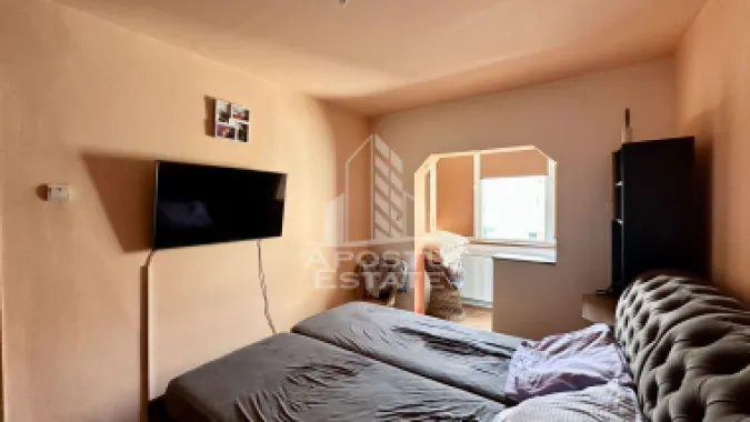 Apartament de vanzare cu 3 camere, decomandat, Aradului Timisoara
