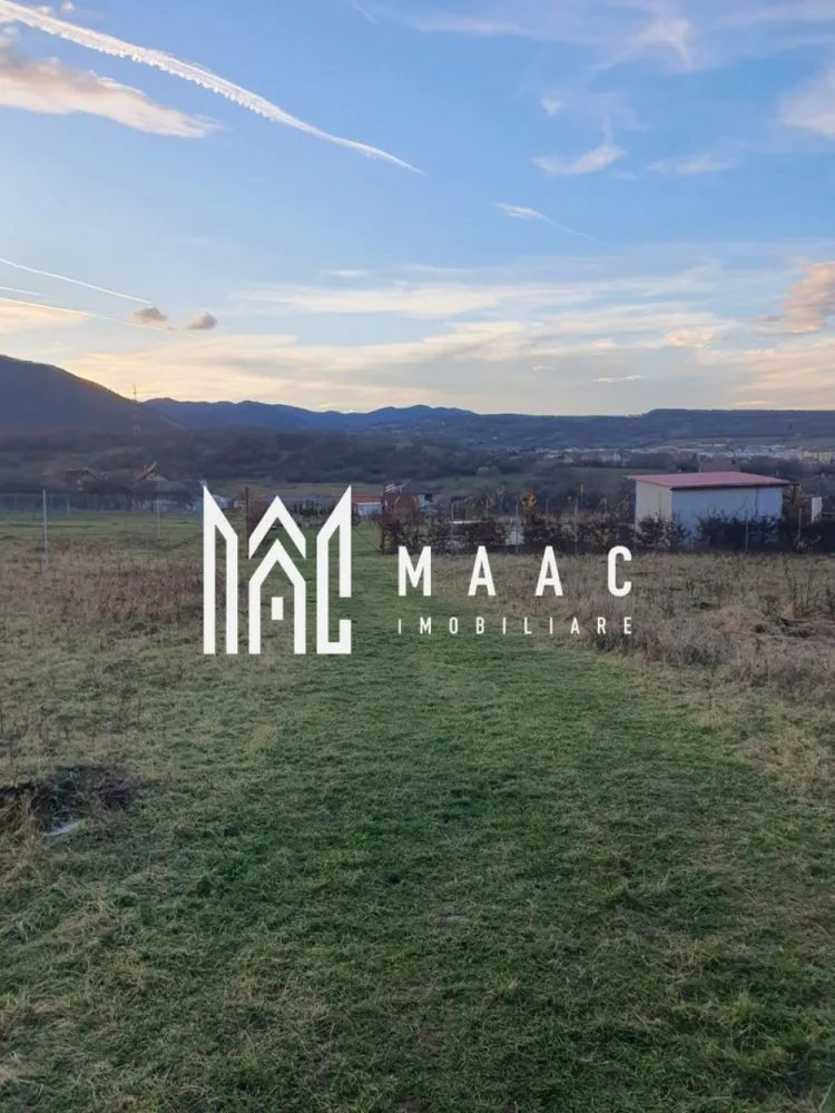 Teren Intravilan | 467Mp | Zona Cisnădie - MAAC Imobiliare vă propune spre vânzare un teren intravilan situat într-o zonă excelentă din Cisnădie. O oportunitate ideală pentru construirea casei mult dorite sau pentru investiție.

Detalii teren

Suprafață totală: 467 mp

Cota parte la drum privat inclusă

Deschidere: 18,67 m

Adâncime: 25 m

Regim: intravilan

Terenul se află într-o zonă liniștită, cu acces facil, oferind intimitate și potențial excelent pentru dezvoltare rezidențială.

Pentru mai multe detalii sau pentru a programa o vizionare, vă rugăm să ne contactați, specificând ID:CP2825782