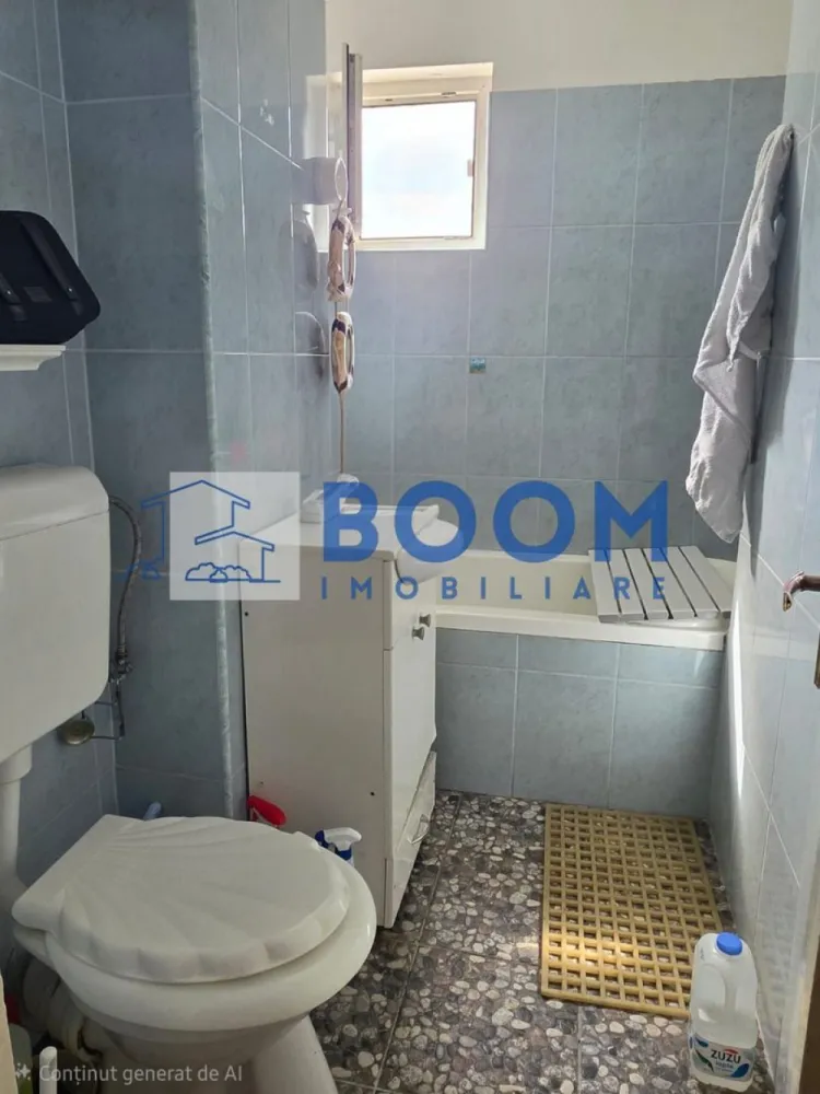 Apartament 3 camere | 2 balcoane | Zona Tic Tac - BOOM Imobiliare vă propune spre vânzare un apartament cu 3 camere decomandat, situat în zona Tic-Tac.

Apartamentul este situat la etajul 7 și dispune de o compartimentare decomandată, oferind un spațiu generos și bine organizat. Proprietatea beneficiază de instalația electrică schimbată integral, un avantaj important pentru viitorii proprietari.

Locuința are două balcoane, dintre care unul este închis, iar datorită compartimentării și amplasării reprezintă o alegere potrivită atât pentru locuit, cât și pentru investiție. Apartamentul necesită renovare, oferind posibilitatea amenajării după propriul stil și preferințe.

Zona Tic-Tac este una apreciată, cu acces rapid către magazine, școli, grădinițe, mijloace de transport și toate facilitățile necesare unui trai confortabil.

Pentru mai multe informații sau pentru programarea unei vizionări, echipa BOOM Imobiliare vă stă la dispoziție.CP3212246