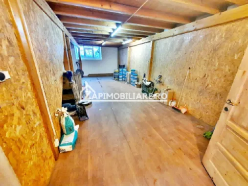 Spatiu comercial 290 mp utili.2 băi, 1 birou, zona Centrală
