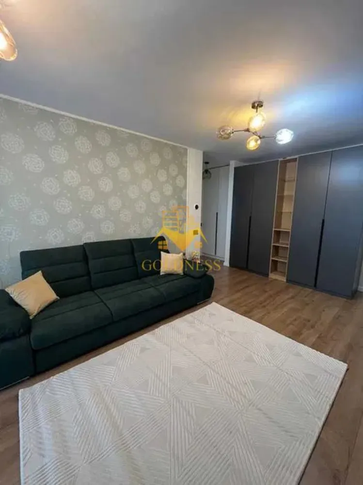 2 camere semidecomandate, Premium, Parcare, Elite City, Iris, Lidl - GOLDNESS Imobiliare vă propune spre închiriere un apartament cu 2 camere complet mobilat și utilat, la etajul 3 într-un imobil de 7 etaje, în Cartierul Iris.
Dispune de loc de parcare subterana!
Se află în apropierea stațiilor de transport în comun, magazine, restaurante, spații verzi, farmacii, etc. 

Apartamentul este compartimentat astfel:
 - dormitor cu pat matrimonial, noptiere
 - living cu canapea extensibila, dressing, comoda tv, televizor, aer conditionat, loc de servit masa
 - bucatarie complet utilată și mobilată, loc de servit masa 
 - baie cu dus walk-in, calorifer port prosop și dulap generos pentru depozitare.
 - terasa de 13 mp.

Imobilul este dotat cu toate cele necesare- centrală proprie, frigider, aragaz, hotă, mașină de spălat haine cu uscator, masina de spalat vase, aer conditionat, etc. 

Dacă sunteți interesați de acest apartament și doriți să îl vizionați, dar și pentru alte oferte nu ezitați să ne contactați telefonic sau prin e-mail. Vă stăm la dispoziție!
Pentru intermediere se percepe un comision de 50% din prețul chiriei!