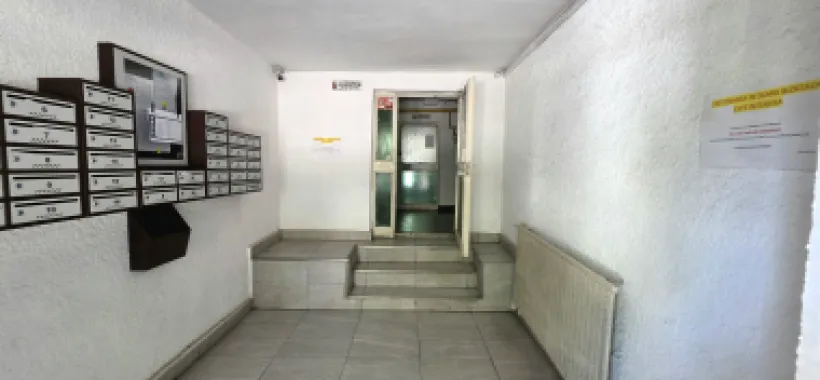 Apartament 3 camere de vânzare Crângași 75 mp bloc 1982