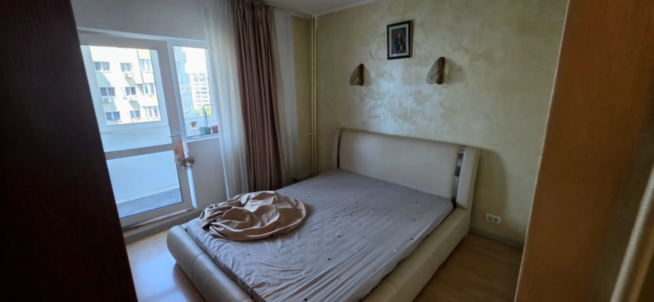 Apartament 3 camere de vânzare Crângași 75 mp bloc 1982