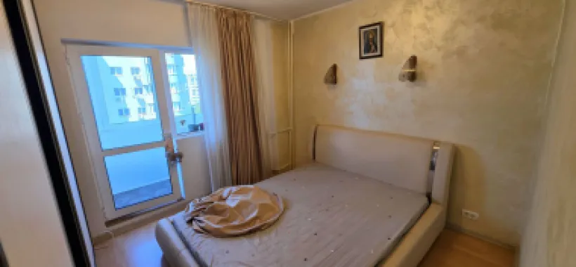 Apartament 3 camere de vânzare Crângași 75 mp bloc 1982
