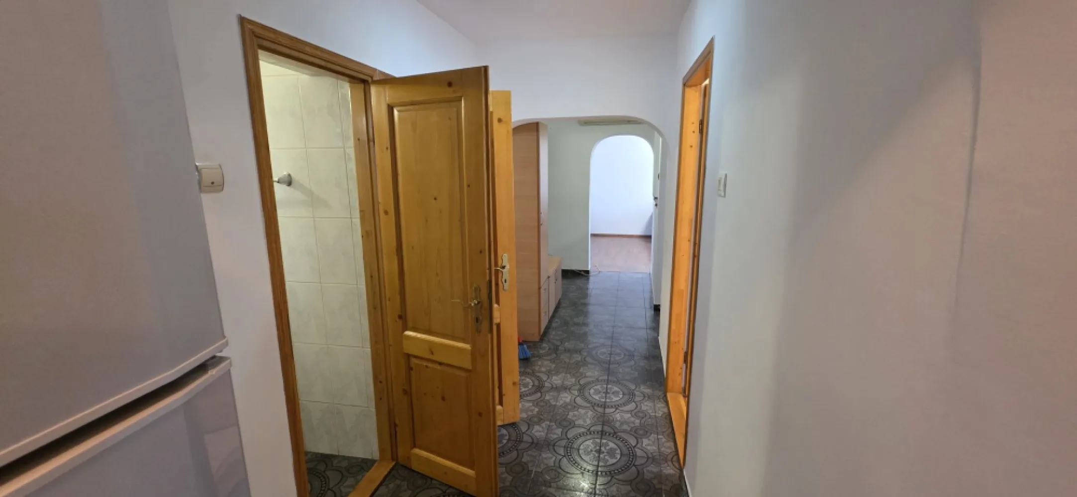 Apartament 3 camere de vânzare Crângași 75 mp bloc 1982