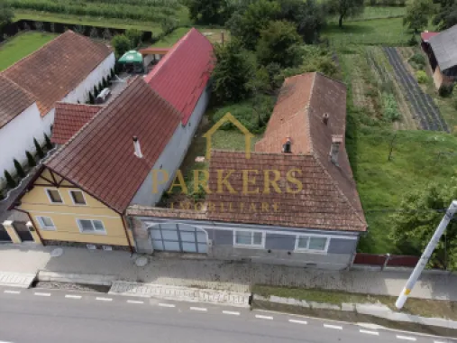 Casa de vanzare in zona de munte in localitatea Lisa