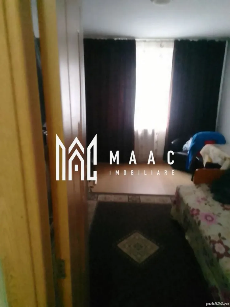 Garsonieră Traian | etaj 2 | - MAAC IMOBILIARE vă propune spre vânzare o garsonieră cochetă, situată în zona Traian, Râmnicu Vâlcea. Locuința este amplasată la etajul 2 al unui bloc stradal și are o suprafață utilă de 22 mp, fiind o alegere excelentă atât pentru locuit, cât și pentru investiție. Garsoniera beneficiază de o poziționare foarte bună, într-o zonă bine dezvoltată, cu acces facil către toate punctele de interes: magazine, școli, grădinițe și unități medicale. Amplasarea stradală oferă acces rapid la mijloace de transport și la principalele artere ale orașului. Datorită compartimentării eficiente, spațiul este ușor de amenajat în funcție de preferințele viitorului proprietar. Avantaje principale: -etaj intermediar (etaj 2) -bloc stradal, acces facil -zonă cu multiple facilități (magazine, școală, grădiniță, spital) -ideală pentru investiție sau locuință personală -suprafață ușor de întreținut Această proprietate reprezintă o oportunitate excelentă pentru cei care își doresc un spațiu accesibil, bine poziționat, într-o zonă căutată a orașului. Pentru mai multe detalii sau programarea unei vizionări, echipa MAAC IMOBILIARE vă stă la dispoziție. MAAC IMOBILIARE – alegerea potrivită pentru tine! CP2985250