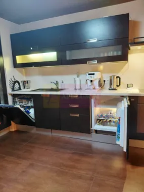 Apartament4 camere pe bd 13Septembrie stradal-Marriott, gresie VERSACE