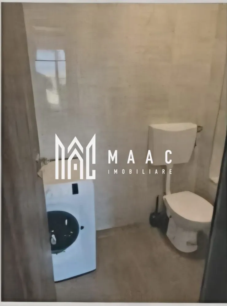 Apartament 2 camere | 41 MPU | Balcon | Loc de parcare | Magnolia - Apartament 2 camere de vânzare Sibiu – 41 mp – balcon 6 mp – parcare – renovat 2024

MAAC Imobiliare vă propune spre vânzare un apartament cu 2 camere, ideal pentru investiție, situat într-o zonă accesibilă din Sibiu.
Locuința este renovată în 2024, fiind pregătită pentru mutare sau închiriere imediată.

Detalii apartament

Suprafață utilă: 41 mp
Balcon: 6 mp
Compartimentare practică
Spațiu bine organizat
Dotări și avantaje
Renovat complet în 2024
Loc de parcare inclus
Apartament luminos
Potrivit pentru închiriere imediată
Costuri reduse de întreținere

Potrivit pentru
 investiție (închiriere pe termen lung sau regim hotelier)
 locuință personală
 randament bun datorită suprafeței și compartimentării

Pentru mai multe informații sau pentru a programa o vizionare, nu ezitați să ne contactați, specificand ID: CP2975571