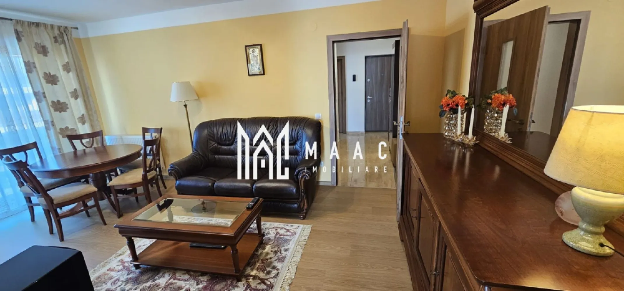 Apartament 3 camere | 66 MPU | Balcon | Arhitectilor - MAAC Imobiliare vă prezintă spre vânzare un apartament cu 3 camere, situat la etajul 2 din 3, în zona Cartierul Arhitecților.

Caracteristici:
Apartament semidecomandat, bine compartimentat.
Suprafață utilă de 66 mp.
Situat la etajul 2 din 3.
Imobil construit în anul 2016, din cărămidă.
Bloc izolat exterior.

Compartimentare:
Hol de acces.
Dormitor cu balcon.
Al doilea dormitor.
Living luminos, cu acces către balcon.
Bucătărie separată.
Spațiu de depozitare.
Baie cu geam de aerisire.

Dotări și finisaje:
Centrală termică proprie.
Încălzire prin calorifere.
Uși interioare moderne tip CPL.
Ușă metalică la intrare.
Podele finisate cu parchet și gresie.
Izolație termică exterioară.

Mobilare și utilare:
Apartamentul se vinde complet mobilat și utilat, conform fotografiilor.
Bucătăria este echipată cu electrocasnice, inclusiv cuptor cu microunde, aragaz cu cuptor electric și combină frigorifică.
Include mașină de spălat vase.
Mașină de spălat rufe cu uscător inclusă.

Avantaje proprietate:
Două balcoane, ideale pentru relaxare.
Spațiu bine organizat, potrivit pentru familie.
Locuință pregătită pentru mutare imediată.
Loc de parcare disponibil în fața imobilului.

Pentru mai multe detalii precizati telefonic ca ati vazut anuntul cu ID: CP2972902