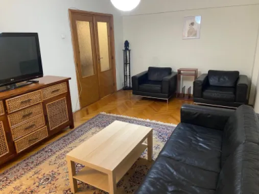 Închiriere apartament 3 camere, decomandat, zona Traian-Unirii