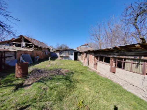 Teren generos cu deschidere 17 ml la stradă + casa– Vadul Părului, Albești, PH