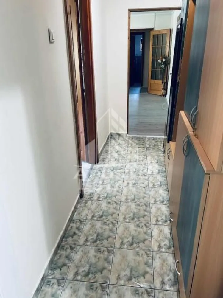 Apartament cu 3 camere in Complexul Studentesc