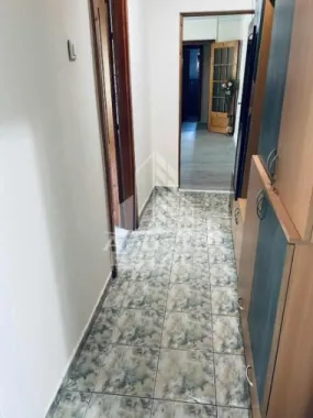 Apartament cu 3 camere in Complexul Studentesc