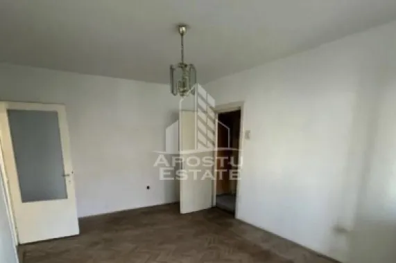 Apartament 2 camere, 55 mp + boxă, Complex Studențesc /Sala Olimpia
