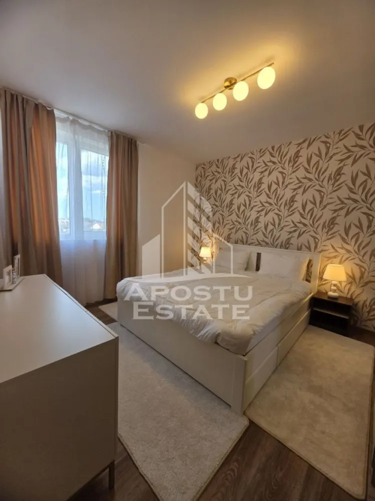 Apartament cu 2 camere de inchiriat, Dambovita,Timisoara - Agentia imobiliara APOSTU ESTATE va propune spre inchiriere un apartament cu 2 camere, spatios si luminos, situat in zona Dambovita, o zona linistita si bine pozitionata din Timisoara, potrivit pentru cupluri,familii, sau studenti care isi doresc o locuinta unde sa se simta confortabil si cu acces facil catre scoli, statii de autobuz, supermarketuri , magazine de zona, parcuri.

Suprafata utila: 50 mp
Compartimentare eficienta:
-Bucatarie complet mobilata si utilata, cu loc de luat masa
-Living luminos si spatios
-Dormitor mobilat si utilat
-Baie prevazuta cu cada

Confort si facilitati:
-Incalzirea apartamentului: centrala proprie
-Apartamentul este complet mobilat si utilat

Localizare:
-Timis,Timisoara, zona Dambovita – acces facil spre magazine, scoli, parcuri si mijloace de transport in comun.

Ideal pentru:
-Familii
-Cupluri
-Studenti

Disponibilitate: imediata
Pret chirie lunara: 390 euro ( usor negociabil)
Programeaza o vizionare pentru a-ti putea imagina viitorul aici!
ID intern: CP3213131