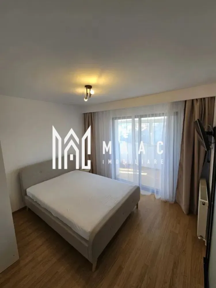 Apartament 2 camere | Decomandat | Balcon | Renovat | Mihai Viteazu - MAAC Imobiliare vă propune spre închiriere un apartament cu 2 camere decomandate, situat pe Bulevardul Mihai Viteazu.

Locuința are o suprafață utilă de 54 mp și este amplasată la etajul 4 din 8 al unui imobil dotat cu lift. Apartamentul a fost recent renovat și se închiriază complet mobilat și utilat, beneficiind de mobilier și electrocasnice noi, oferind un confort sporit viitorilor chiriași.

Zona oferă acces rapid către numeroase puncte de interes, precum Shopping City Sibiu, piață, facultăți, săli de fitness, stații de autobuz, iar Parcul Sub Arini și centrul orașului se află la doar câteva minute distanță.

În apropiere există posibilități de parcare publică gratuită, precum și opțiuni de parcare acoperită, supravegheată, cu stație de încărcare pentru mașini electrice (contra cost).

Se percepe o garanție in cuantumul a unei chirii lunare.

Pentru mai multe detalii precizati telefonic ca ati vazut anuntul cu ID:CP2986359