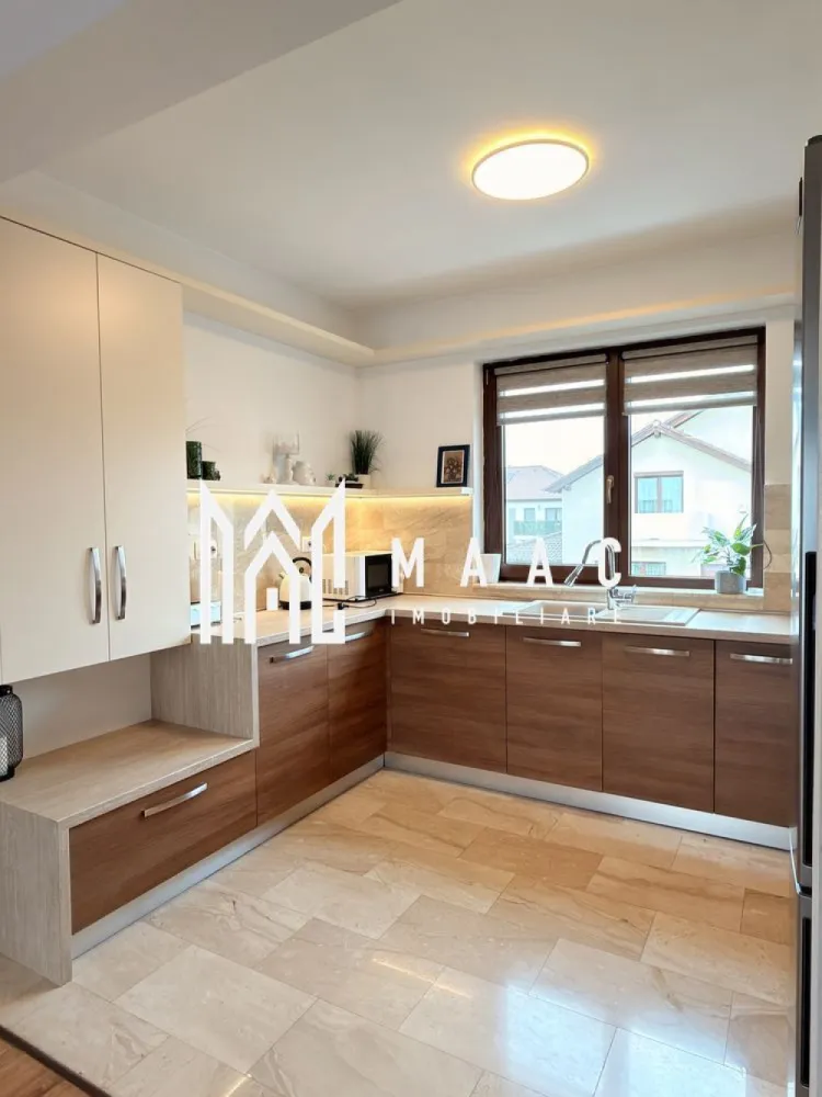 Apartament 3 camere | Terasa | 85 MPU | Loc de parcare | Șelimbăr - Apartament 3 camere de închiriat Șelimbăr – 2 băi – terasă 25 mp – parcare inclusă

MAAC Imobiliare vă propune spre închiriere un apartament cu 3 camere, situat în Șelimbăr, într-o zonă liniștită și accesibilă.
Locuința este complet mobilată și utilată, amenajată în condiții moderne, fiind pregătită pentru mutare imediată.

Detalii apartament

3 camere
2 băi
Terasă: 25 mp, însorită
Compartimentare practică și spațioasă
Dotări și avantaje
Mobilat complet
Utilat complet (electrocasnice incluse)
Loc de parcare inclus
Spațiu generos, potrivit pentru familie
Terasă mare, ideală pentru relaxare
Avantaje locație
Zonă liniștită din Șelimbăr
Acces rapid către Sibiu
Aproape de magazine și puncte de interes

Pentru mai multe detalii și pentru programarea unei vizionări vă rugăm să menționați la telefon numărul: CP2983265