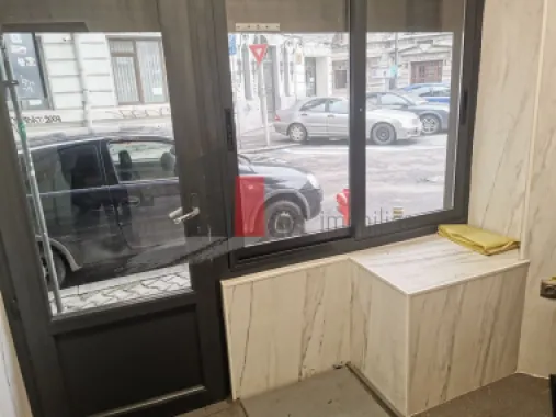 %0 Comision Spatiu comercial de inchiriat in zona Kogalniceanu/Splai Independent