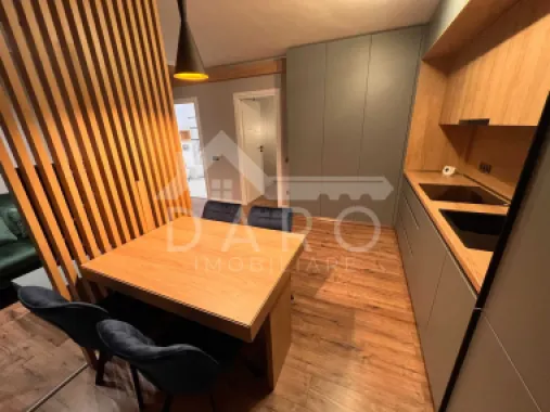 Dau in chirie 2 camere - lux - loc de parcare inclus