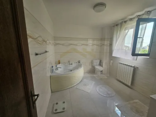 Casă / Vilă de închiriat | Comuna Berceni | 350 mp utili | Curte 400 mp