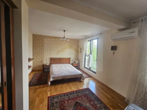 Casă / Vilă de închiriat | Comuna Berceni | 350 mp utili | Curte 400 mp