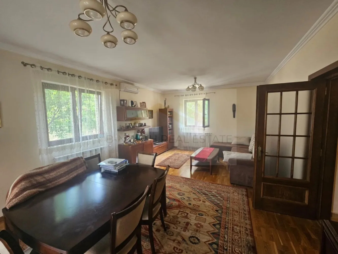 Casă / Vilă de închiriat | Comuna Berceni | 350 mp utili | Curte 400 mp