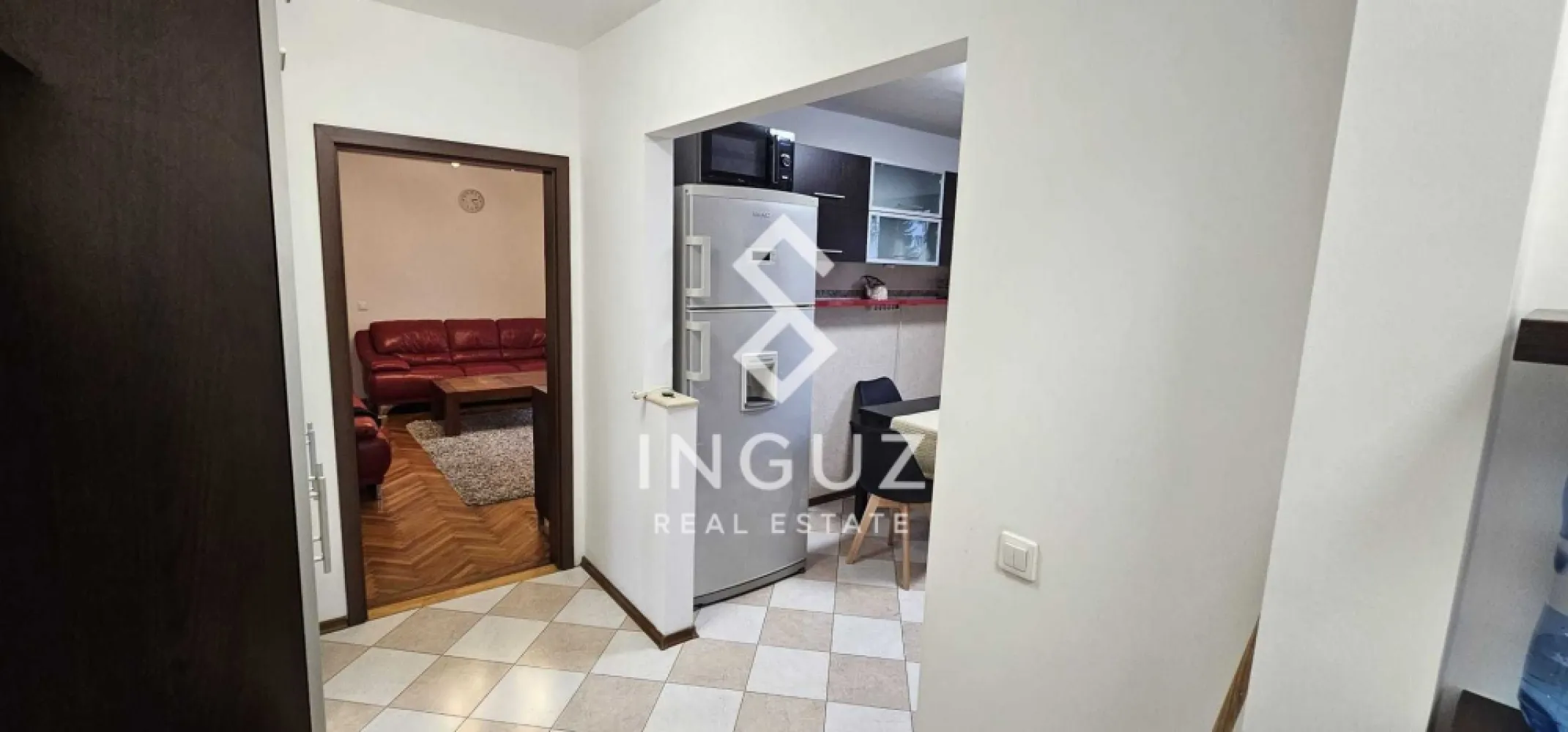 3-Room Apartment for Rent – Titan / School 196 | Sector 3 - 3-Room Apartment for Rent – Titan / School 196 | Sector 3

Spacious and well-located 3-room apartment available for rent in the Titan area, close to School 196 and Kindergarten 191 (Strada Cozla nr. 8). Ideal for families or long-term tenants seeking a quiet residential environment.

Property Details:
• 3 rooms
• Usable area: 68 sqm
• Floor: 3 / 4
• Fully furnished and equipped
• Practical and comfortable layout

Features & Amenities:
• Central heating system with individual meters
• 2 air conditioning units
• Fully equipped kitchen and appliances
• Access to shared drying room (1 day/week reserved)
• Thermal insulated building

Additional Benefits:
• Parking space available (paid for current year; renewal optional)
• Quiet residential area
• Close to schools, shops, and public transport

💰 Rent: €550 / month + utilities
💰 Deposit: 1 month
💰 Agency commission: 50% of one month rent

Inguz Real Estate
📱 +40 774 017 567 | +40 724 922 092
✉️ info.inguzrealestate.com