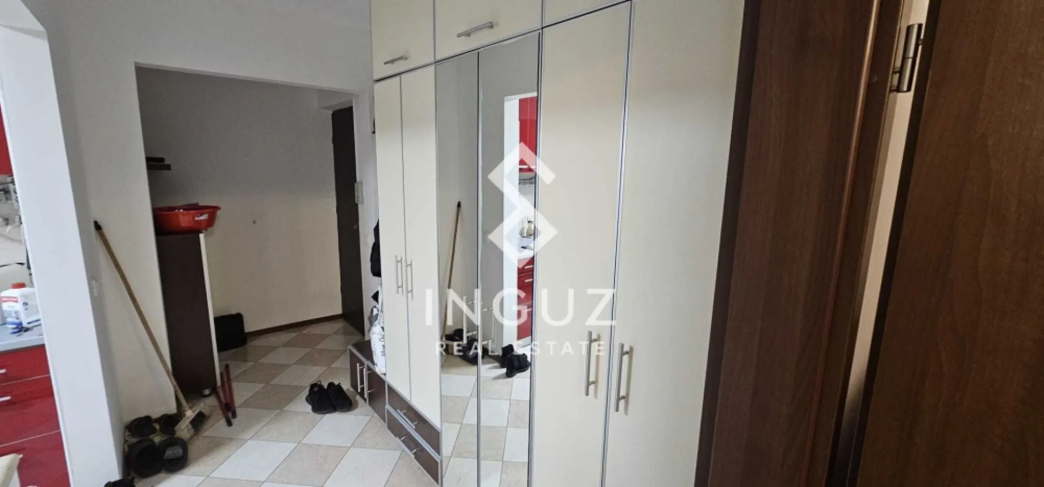 3-Room Apartment for Rent – Titan / School 196 | Sector 3 - 3-Room Apartment for Rent – Titan / School 196 | Sector 3

Spacious and well-located 3-room apartment available for rent in the Titan area, close to School 196 and Kindergarten 191 (Strada Cozla nr. 8). Ideal for families or long-term tenants seeking a quiet residential environment.

Property Details:
• 3 rooms
• Usable area: 68 sqm
• Floor: 3 / 4
• Fully furnished and equipped
• Practical and comfortable layout

Features & Amenities:
• Central heating system with individual meters
• 2 air conditioning units
• Fully equipped kitchen and appliances
• Access to shared drying room (1 day/week reserved)
• Thermal insulated building

Additional Benefits:
• Parking space available (paid for current year; renewal optional)
• Quiet residential area
• Close to schools, shops, and public transport

💰 Rent: €550 / month + utilities
💰 Deposit: 1 month
💰 Agency commission: 50% of one month rent

Inguz Real Estate
📱 +40 774 017 567 | +40 724 922 092
✉️ info.inguzrealestate.com
