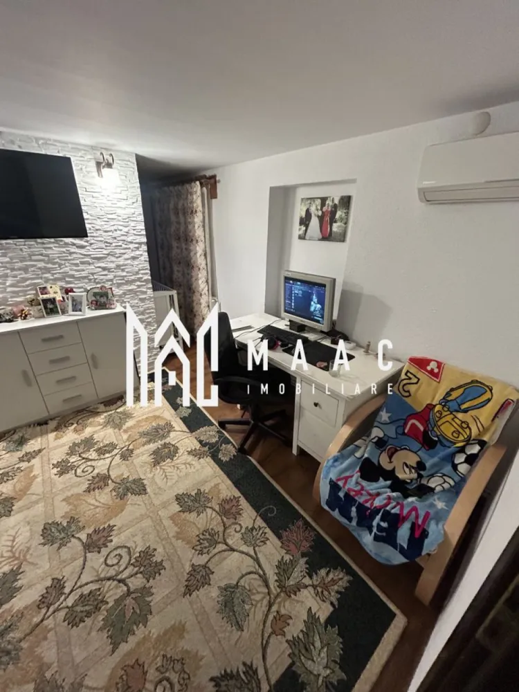 Apartament 2 Camere | 38,6 Mp | Pivniță 4 Mp | Zona Ultracentrală - MAAC Imobiliare vă propune spre vânzare un apartament cu 2 camere spațios și bine compartimentat

Vă prezentăm un apartament cu o suprafață utilă de 38,5 mp, ideal atât pentru locuit, cât și pentru investiție.

Compartimentare și beneficii:

Cameră luminoasă
Dormitor confortabil
Bucătărie spațioasă, cu posibilitate de închidere
Baie
Pivniță de 4 mp
Acces la pod și uscătorie

Proprietatea a fost renovată complet în anul 2012, atât din punct de vedere electric, cât și sanitar. De asemenea, acoperișul imobilului a fost renovat în același an, oferind un plus de siguranță și confort.

Apartamentul dispune de centrală proprie și încălzire prin calorifere, asigurând un control eficient al costurilor și confort termic pe tot parcursul anului.

Avantaje:

Suprafață generoasă pentru un apartament cu 2 camere
Bucătărie separată (posibilitate de închidere)
Centrală proprie
Spații suplimentare: pivniță, pod, uscătorie
Imobil întreținut, cu acoperiș renovat

Pentru mai multe detalii sau pentru programarea unei vizionări, vă rugăm să ne contactați specificând ID: CP2993226.