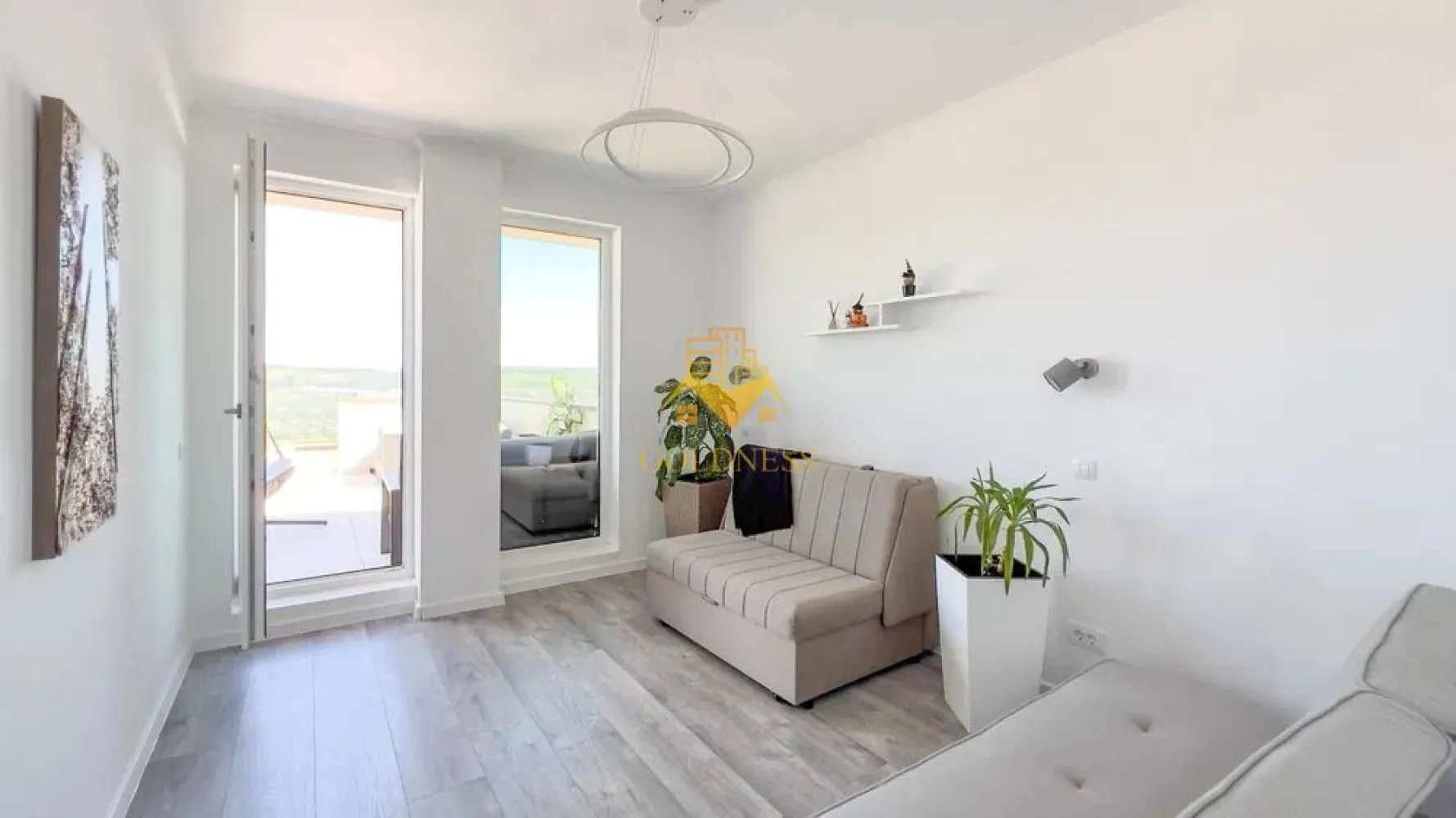 Penthouse, Openspace, Floresti, Vivo,Parcare, Lux, Avram Iancu,Razoare - GOLDNESS Imobiliare vă propune spre închiriere un apartament cu 3 camere complet mobilat și utilat, la etajul 2 într-un imobil de 2 etaje, în Floresti!
Parcare inclusa!
Se află în apropierea stațiilor de transport în comun, magazine, restaurante, spații verzi, farmacii, etc. 

Apartamentul este compartimentat astfel:
 - dormitor cu pat matrimonial, dressing, noptiere
 - dormitor cu canapea extensibila, iesire pe terasa
 - living cu bucatarie open space complet utilată și mobilată, canapea extensibilă, loc de servit masa 
 - baie cu cabina de dus, calorifer port prosop și dulap pentru depozitare.
 - terasa de 60 mp.

Imobilul este dotat cu toate cele necesare- centrală proprie, frigider, aragaz, hotă, mașină de spălat haine, etc. 

Dacă sunteți interesați de acest apartament și doriți să îl vizionați, dar și pentru alte oferte nu ezitați să ne contactați telefonic sau prin e-mail. Vă stăm la dispoziție!
Pentru intermediere se percepe un comision de 50% din prețul chiriei!