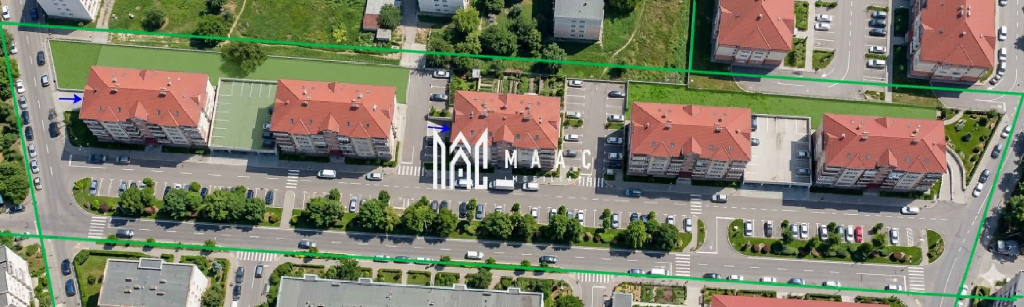 Teren | 31.300 MP | Intravilan | Dezvoltare Imobiliară | PUZ Aprobat - MAAC Imobiliare vă propune spre vânzare o oportunitate investițională de elită în Sibiu: un proiect rezidențial complet, cu documentația completă de autorizație, situat strategic lângă Prima Shopping Center și cartierul Veteranii de Război.

Proiectul beneficiază de un concept modern, cu infrastructură integrată și indicatori urbanistici optimi, fiind pregătit pentru demararea lucrărilor în cel mai scurt timp.

Cifre Cheie și Indicatori (Conform Bilanț Total după noul PUG):

Suprafață teren (după cedare): 31.300 mp

Regim de înălțime: Subsol + Parter + 3 Etaje + Mansardă/Etaj Retras

Capacitate Proiect: 19 corpuri de clădire

Unități: 341 apartamente și 30 spații de servicii/comerciale

Parcări: 1.3 locuri/unitate locativă cu 60% la Subsol sau 1.7 locuri/unitate locativă ce pot fi toate suprateran. 

Există posibilitatea amenajării parcărilor la parter în loc de Subsol fără a se modifica suprafața construită actuală.

Indicatori Urbanistici: POT 30% | CUT 1.2

Suprafețe Construite (S.C.D.): 32.403 mp (fără subsol) / 47.489 mp (totală cu subsol, terase și balcoane)

Infrastructură și Facilități Incluse:
Drumuri și Acces: Acces auto și pietonal clar reglementat; drumuri existente și propuse prin PUZ aprobat.

Gata de Start: Toate documentele pentru autorizație sunt depuse (termen eliberare 2-3 luni), cu devize complete pentru gaz, curent, apă și canalizare.

Execuție "la cheie": Proprietarul trage toate utilitățile și realizează infrastructura (drumuri, parcări, spații verzi), costuri incluse în preț (cu un adaos de 70-80 euro peste preț pentru execuție).

Dotări ansamblu: 3 locuri de joacă, zone verzi generoase și platforme dedicate pentru colectarea selectivă a deșeurilor (pubele separate pentru locatari și agenți economici - 13,5 mp/platformă).

Flexibilitate pentru Investitori și Modalități de Plată:

Vânzare în diviziune: Terenul este împărțit în 3 CF-uri separate, Parcela 1: 19 208 mp, Parcela 2: 4619 mp, Parcela 3: 7500 mp, oferind posibilitatea ca 3-4 dezvoltatori să achiziționeze câte un bloc individual, conform schiței atașate la contract.

Arhitectură Unitară: Se condiționează păstrarea aspectului exterior al clădirilor pentru a asigura un design vizual coerent al întregului ansamblu.

Căutăm parteneri cu potențial financiar și experiență pentru o colaborare pe termen lung în acest proiect de referință.

Se poate face parteneriat și pe parcele de câte un bloc sau două dacă sunt mai mulți dezvoltatori.

Pentru documentația completă și vizionări, contactați-ne și specificați codul de identificare al proprietății ID: CP2976650.