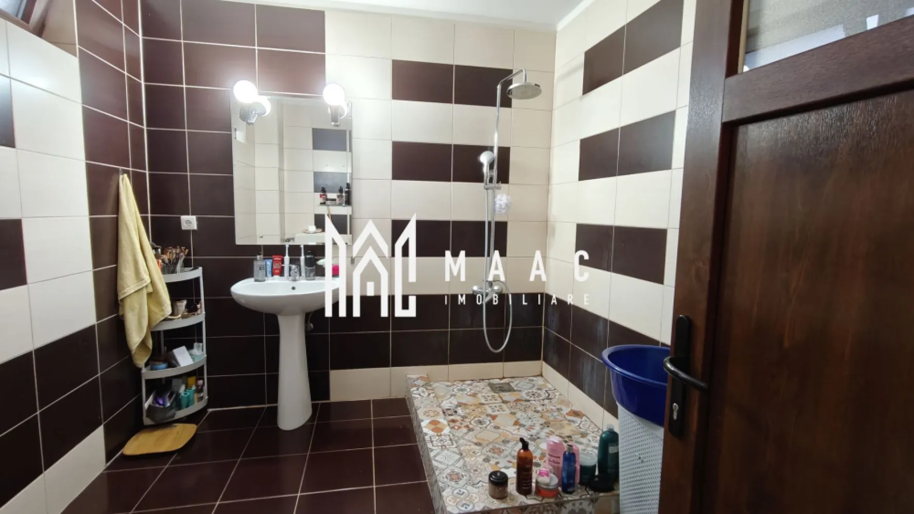 Apartament 4 camere 145 mpu I Terasă I Parcare I Central