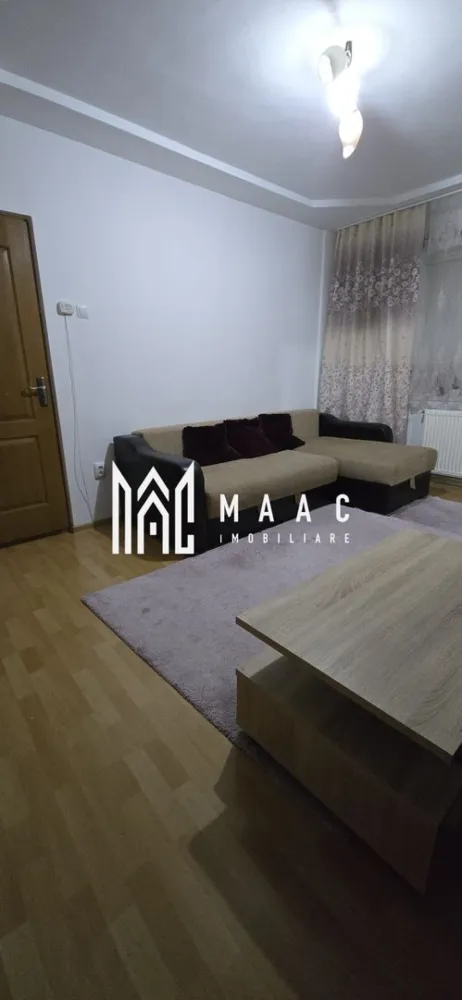 Apartament 2 Camere I Etaj 4/5 I Zona Vasile Aaron - Se oferă spre vânzare un apartament practic și bine poziționat, cu o suprafață de 36 mp, situat la etajul 4 din 5 (fără lift), ideal pentru locuit sau investiție.

Detalii principale:

suprafață utilă: 36 mp
etaj: 4 / 5
fără balcon (acces la uscătorie pe etaj)
încălzire pe gaz
apartament călduros, cu costuri reduse de întreținere

Compartimentare:
bucătărie separată
cameră spațioasă
baie
hol

Dotări:
se vinde mobilat și utilat
mașină de spălat
frigider
mobilier inclus

Avantaje:
poziționare excelentă, cu acces rapid la toate facilitățile
la doar 2 minute de supermarketuri, piață, parcuri, bănci
școli și grădinițe în apropiere
stații de autobuz la câțiva pași
acces rapid către autostradă (aprox. 5 minute)

 Ideal pentru locuință proprie
Potrivit pentru investiție (închiriere rapidă)
Costuri mici de întreținere

Pentru informati si vizionare: CP2959415