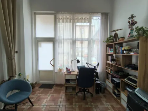 Spatiu comercial, ultracentral, Republicii, Oradea. 600 E/lună. Com 0