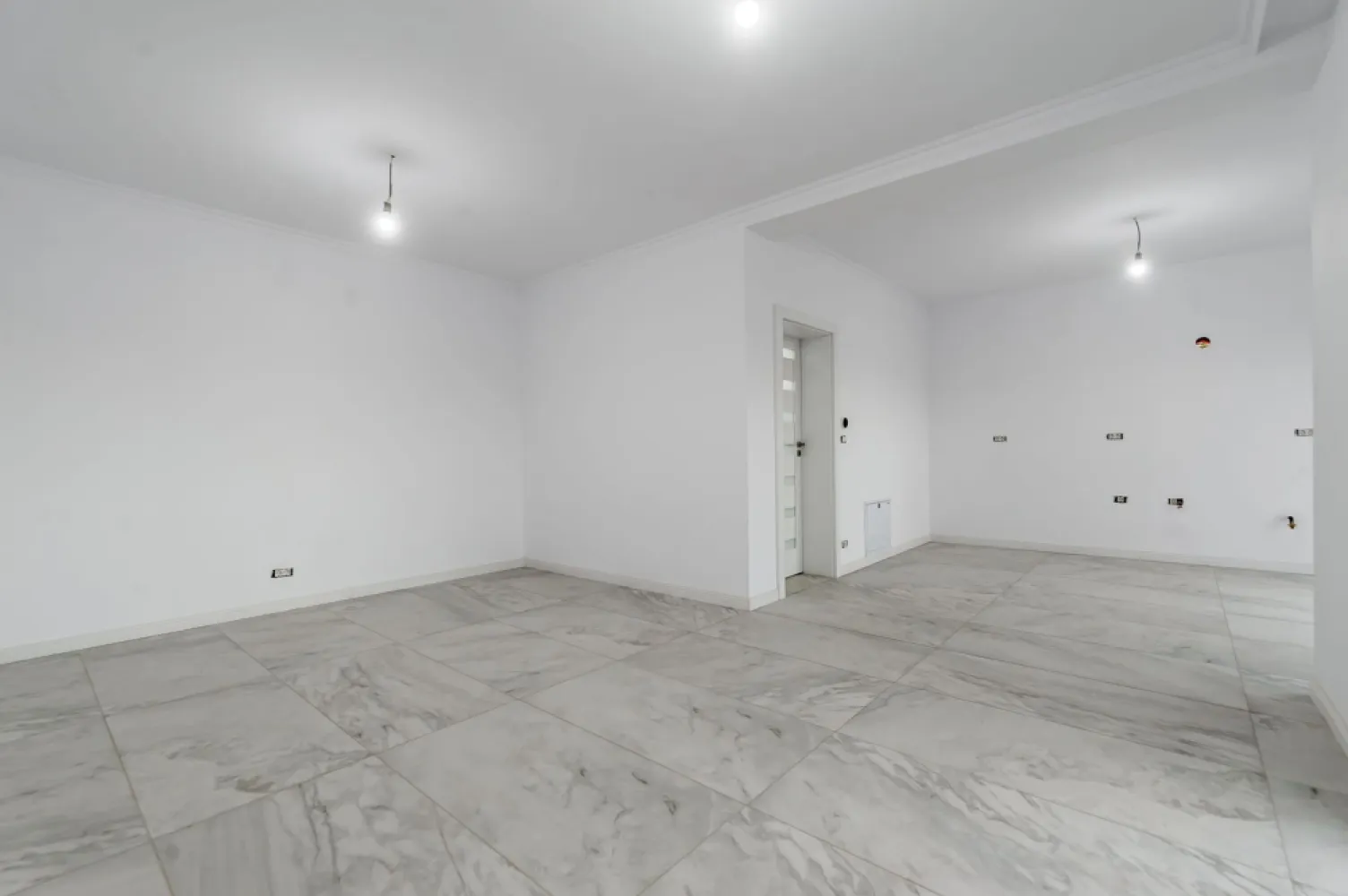 Casă nouă 2025 cu terasă rooftop – 5 camere, design modern, în Gai