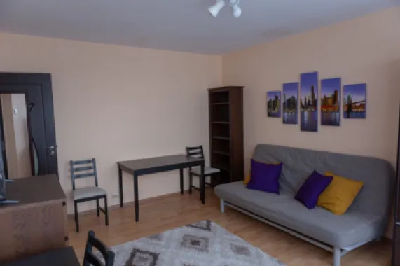 BRASADAS închiriază garsoniera et 9/9 40mp Dimtrie Cantemir.