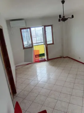Vindem apartament 2 camere in Crangasi