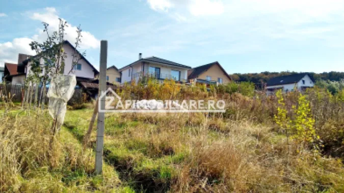 10 parcele teren intravilan intre 450 mp, și 617 mp Corunca