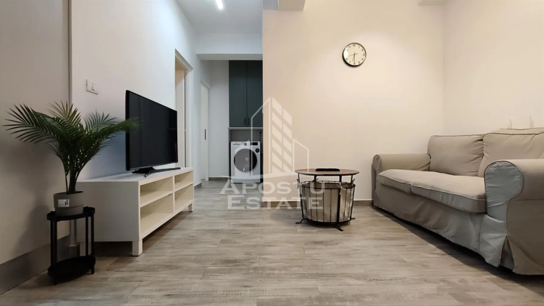 Apartament elegant cu 2 camere, zona Alfa - APOSTU ESTATE va propune spre inchiriere un apartament modern cu 2 camere semidecomandat, construit in 2023 si finalizat in 2024, disponibil la inchiriere imediat, zona Alfa

Cladirea dispune de ascensor, un lobby de intrare elegant si supraveghere video 24h din 24h.

Bucurati-va de eleganta si confort in acest apartament elegant cu un design contemporan.
Apartamentul este compus din 2 camere luminoase, concepute cu atentie la detalii pentru a oferi un mediu de trai luxos si relaxant, un living cu bucatarie open-space si baie dotata cu dus.

Mobilierul este realizat la comanda, fabricat din materiale de inalta calitate.
Bucatarie complet utilata cu electrocasnice de ultima generatie.

Confortul termic se realizeaza prin intermediul centralei proprii pe gaz, sistem de incalzire in pardoseala
Situat la etajul 2 din 3, acest apartament ofera o vedere panoramica.

Cu o suprafata utila de 60mp este compartimentat astfel:
- hol de acces si living elegant , amenajat cu loc pentru luat masa
- bucataria open space cu acces spre balcon
- Dormitor cu birou si pat de o persoana 
- Dormitor matrimonial cu dressing
- hol de trecere cu spatiu pentru depozitare si masina de spalat 
- baie eleganta cu dus

Amplasarea excelenta intr-o zona foarte buna ,cu acces facil la mijloacele de transport in comun .
Vecinatati:
- restaurante
- parcuri
- scoli, gradinite
- Supermarketuri , Penny, ACA

Apartamentul se inchiriaza pe termen lung, mobilat si utilat conform pozelor !
Beneficiati si de un loc de parcare in incinta complexului.

Garantia este echivalenta cu doua luni de chirie!

Pentru mai multe informatii sau pentru a programa o vizionare, va rugam sa ne contactati.
Va asteptam cu drag la o vizionare!

Oferta ID CP2186671