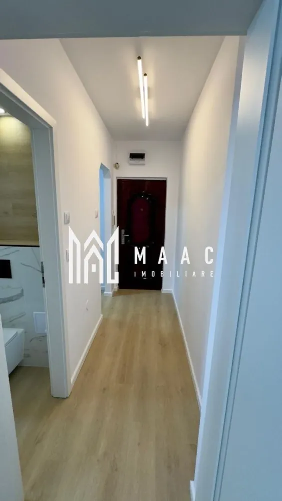 APARTAMENT 2 CAMERE I ZONA CEDONIA - MAAC Imobiliare vă propune spre vânzare un apartament semidecomandat cu 2 camere, situat în zona Cedonia, o locație apreciată pentru accesul facil către mijloace de transport, magazine și alte puncte de interes urban.

Locuința este compartimentată practic, fiind compusă din două camere, bucătărie mobilată și baie, oferind un spațiu funcțional și confortabil pentru locuire. Apartamentul este complet renovat, ceea ce permite viitorilor proprietari să se mute imediat, fără a fi necesare investiții suplimentare.

Proprietatea este liberă pentru mutare imediată, reprezentând o alegere potrivită atât pentru locuință personală, cât și pentru investiție.

Pentru mai multe detalii sau pentru programarea unei vizionări, vă rugăm să menționați telefonic numărul CP2993019.